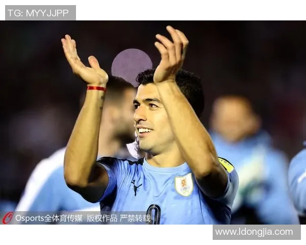 头条聚焦足球明星背后的故事与荣耀展现他们的风采与奋斗历程