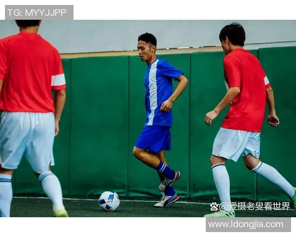 灯迷热爱足球明星的背后故事与激情追逐之旅