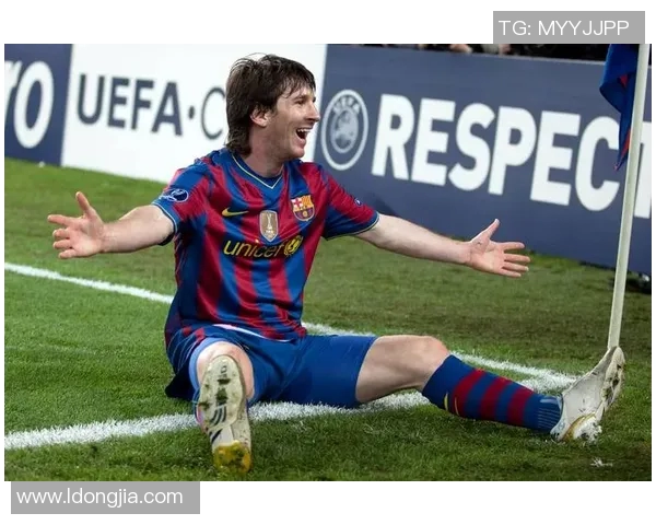 踢边锋的足球明星们如何在赛场上展现个人魅力与团队合作的完美结合